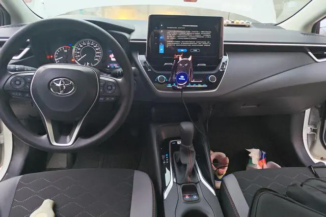 2023 Toyota Corolla thumbnail 4