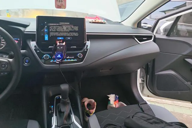 2023 Toyota Corolla thumbnail 5