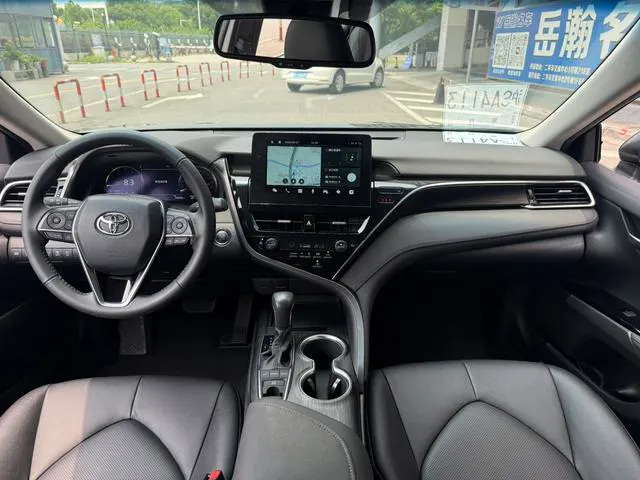 2021 Toyota Camry thumbnail 4