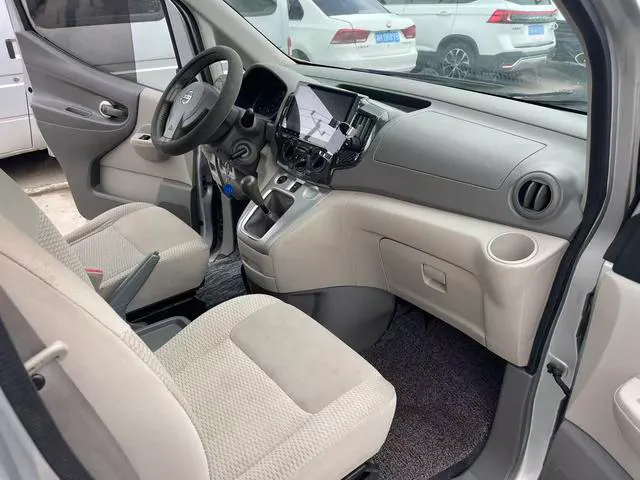 2014 Nissan NV200 thumbnail 5
