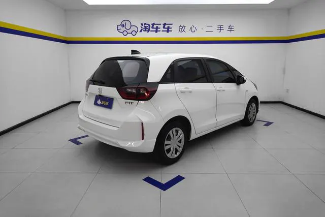 2021 Honda Fit thumbnail 3
