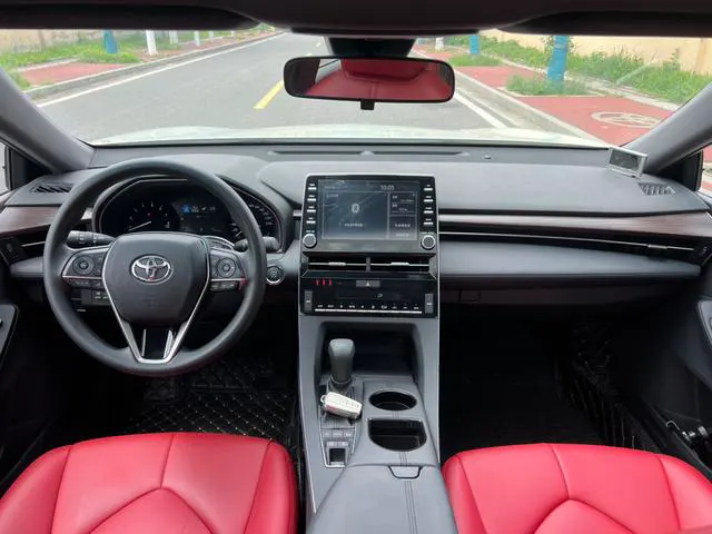 2019 Toyota Avalon thumbnail 4