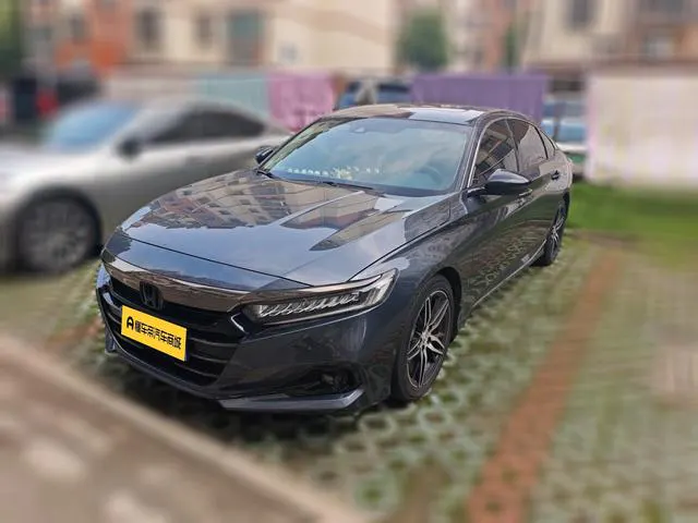 2022 Honda Accord thumbnail 2