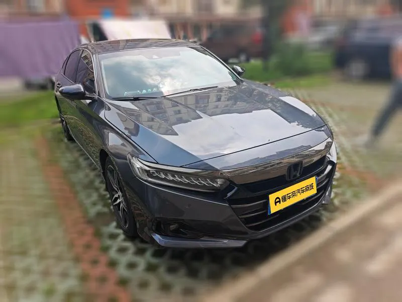 2022 Honda Accord thumbnail 4