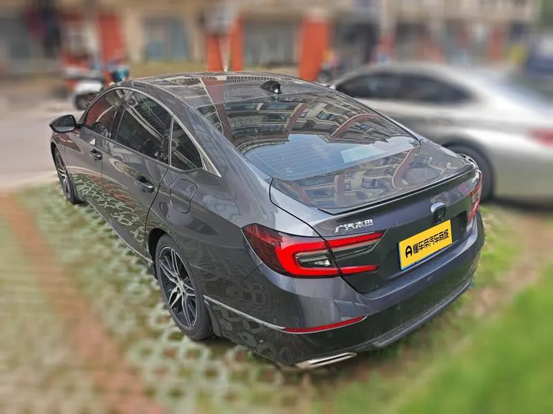 2022 Honda Accord thumbnail 7