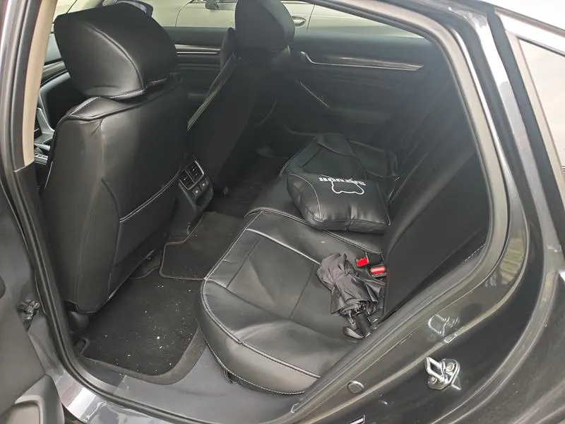 2022 Honda Accord thumbnail 10