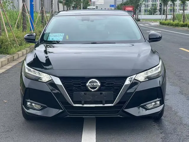 2022 Nissan Sylphy thumbnail 2