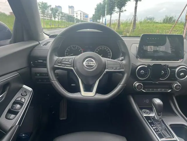 2022 Nissan Sylphy thumbnail 5