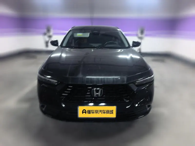2023 Honda Accord thumbnail 3