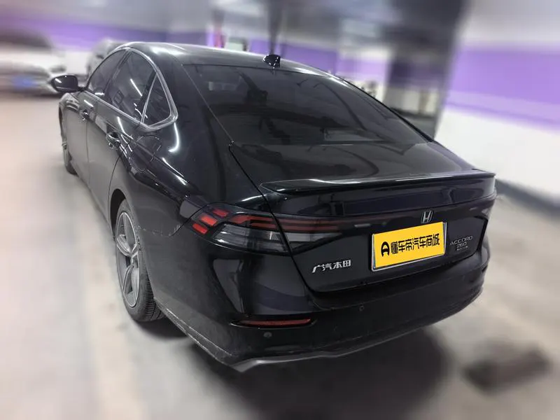 2023 Honda Accord thumbnail 6