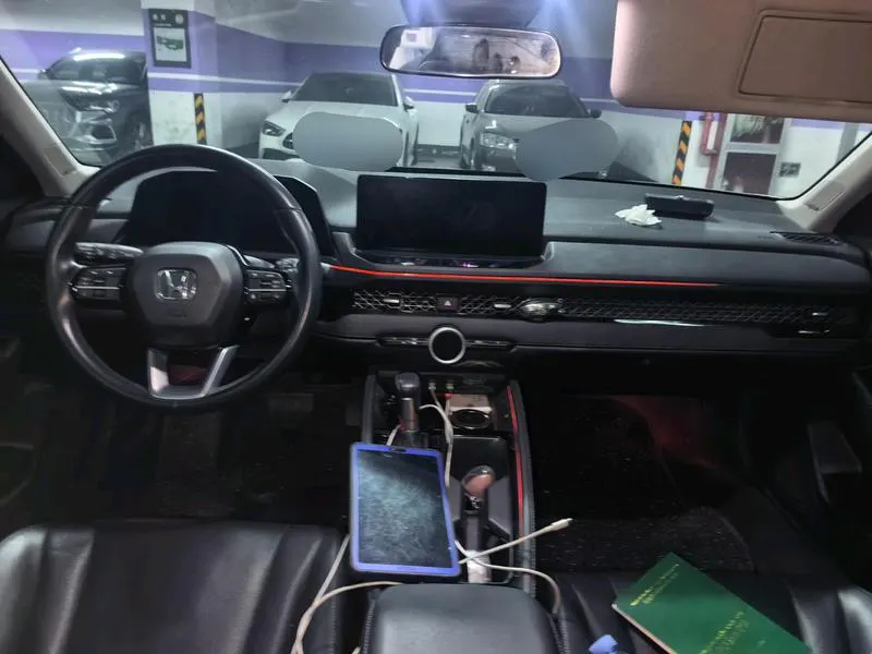 2023 Honda Accord thumbnail 11