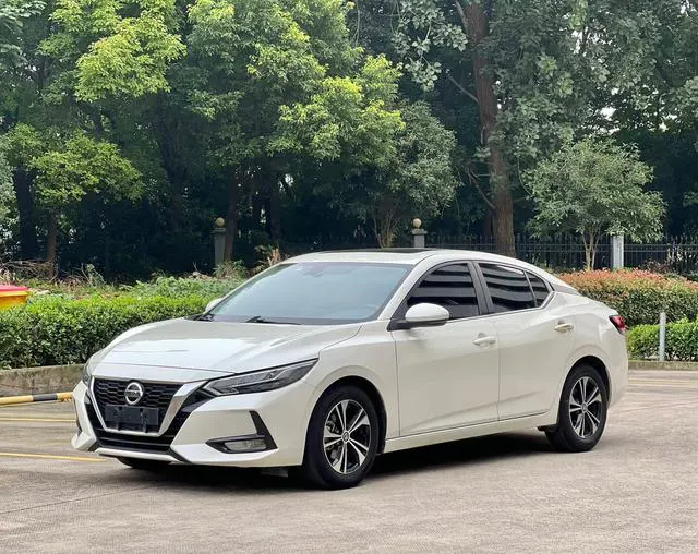 2023 Nissan Sylphy photo 1