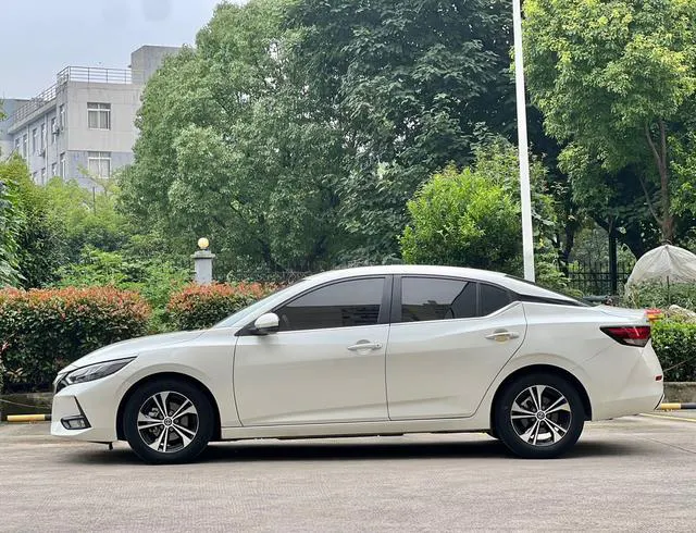 2023 Nissan Sylphy thumbnail 3