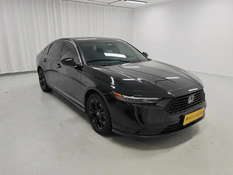 2025 Honda Accord thumbnail 4
