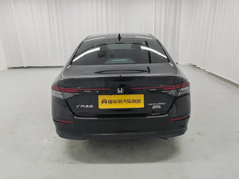 2025 Honda Accord thumbnail 7