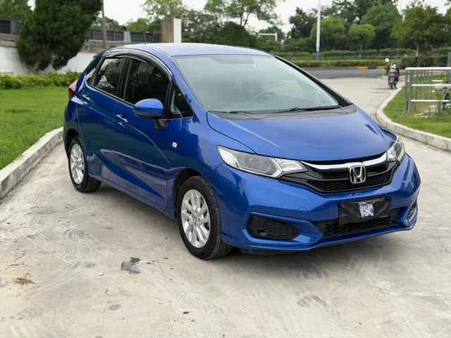 2018 Honda Fit thumbnail 3