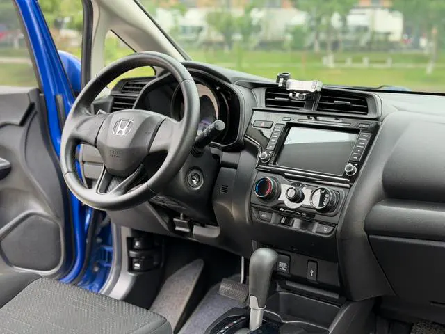 2018 Honda Fit thumbnail 4