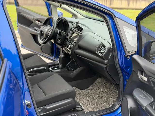 2018 Honda Fit thumbnail 5