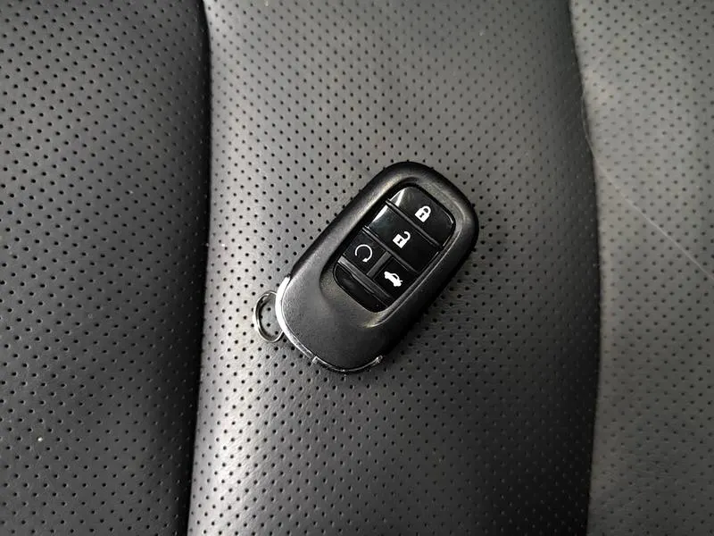 2023 Honda Accord thumbnail 12