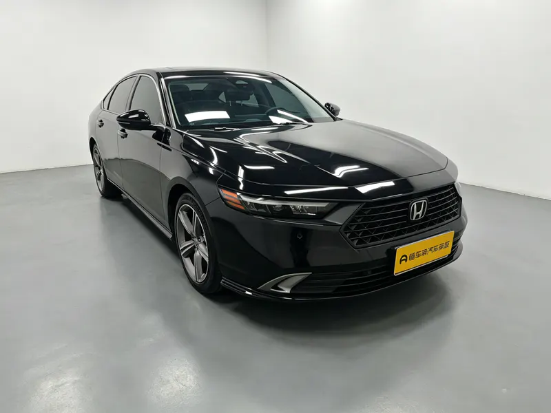 2023 Honda Accord thumbnail 4