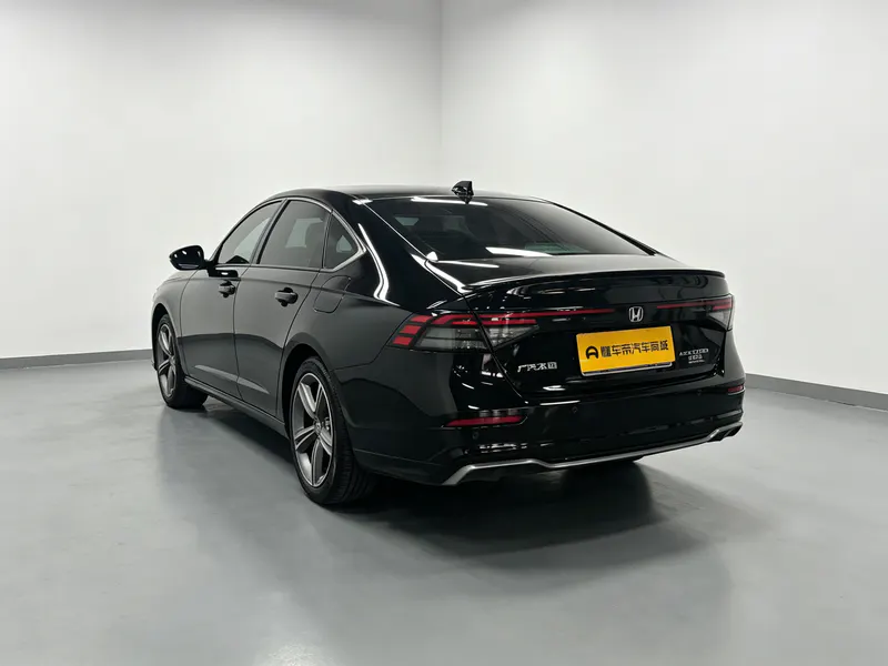 2023 Honda Accord thumbnail 6