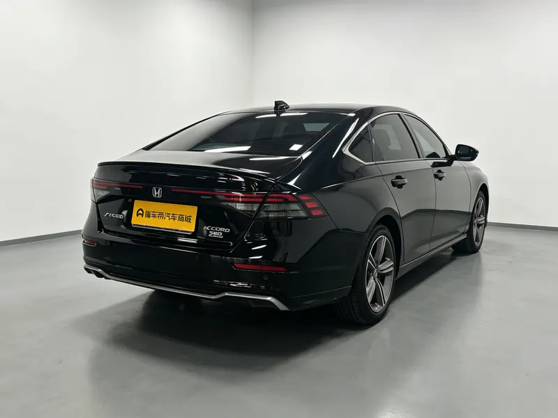2023 Honda Accord thumbnail 8