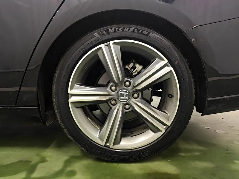 2023 Honda Accord thumbnail 10