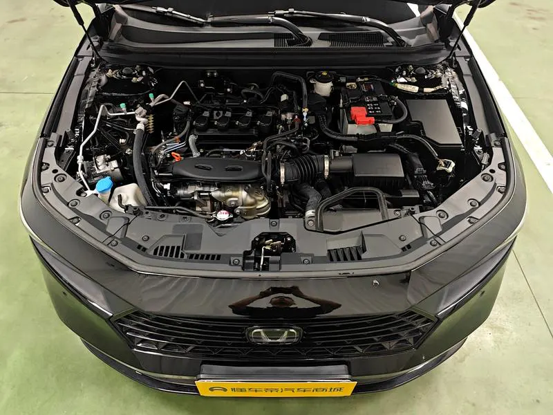 2023 Honda Accord thumbnail 11