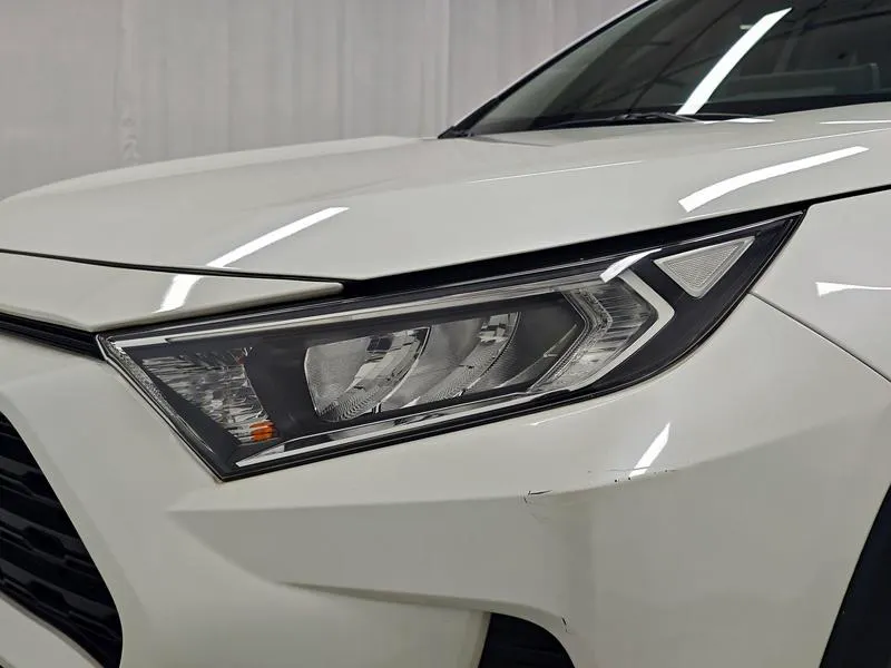 2020 Toyota RAV4 thumbnail 13