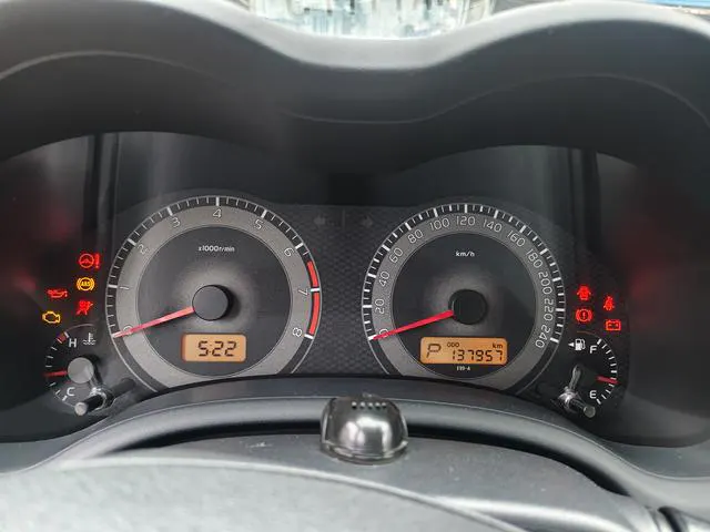 2011 Toyota Corolla thumbnail 5