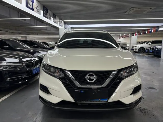 2021 Nissan Qashqai thumbnail 2