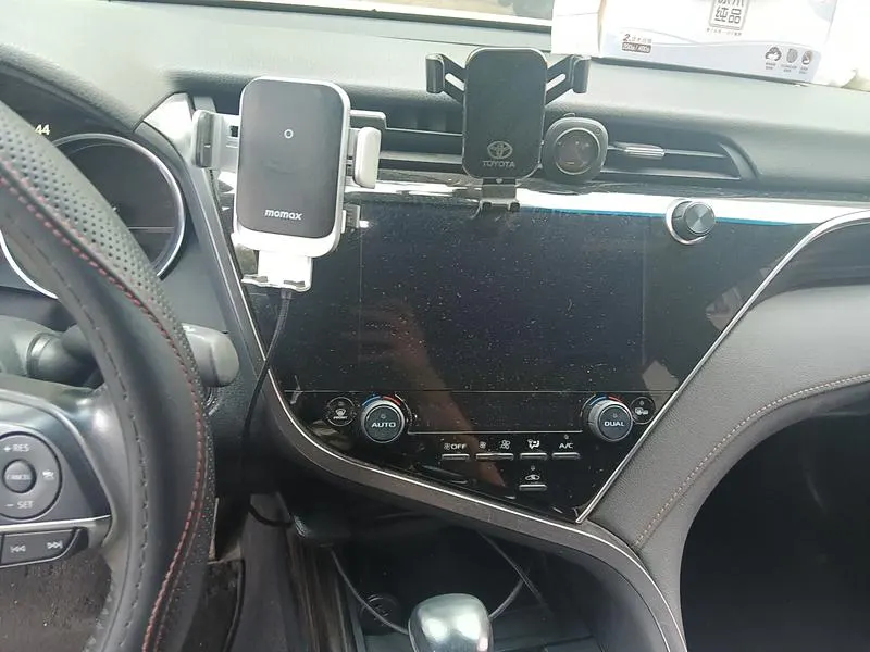 2019 Toyota Camry thumbnail 13