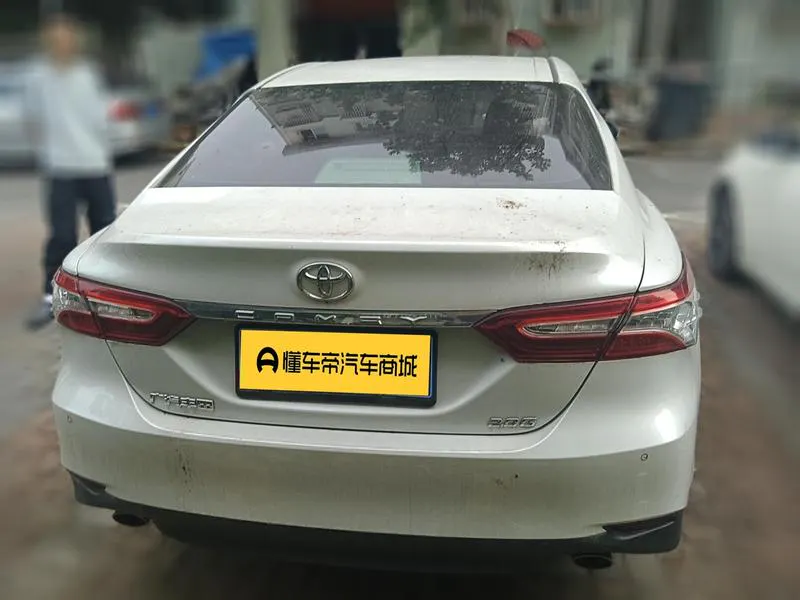 2019 Toyota Camry thumbnail 6