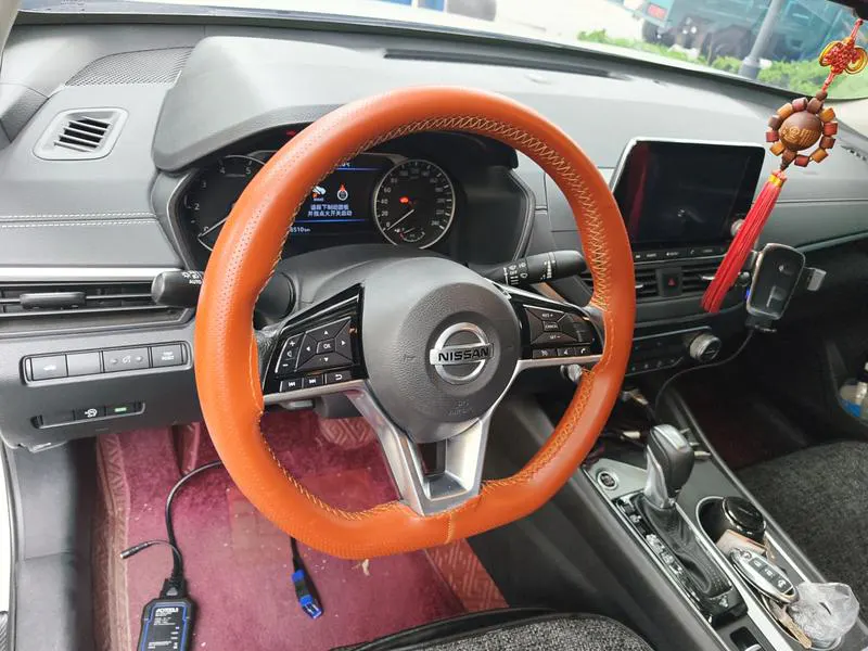2020 Nissan Altima thumbnail 12