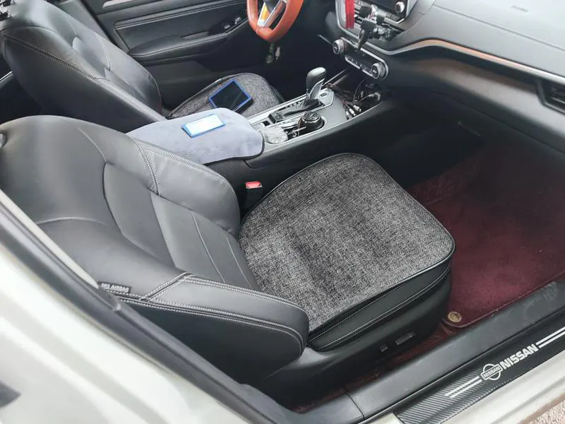 2020 Nissan Altima thumbnail 9