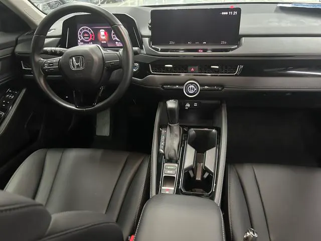 2023 Honda Inspire thumbnail 4