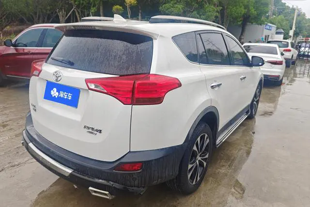 2015 Toyota RAV4 thumbnail 3