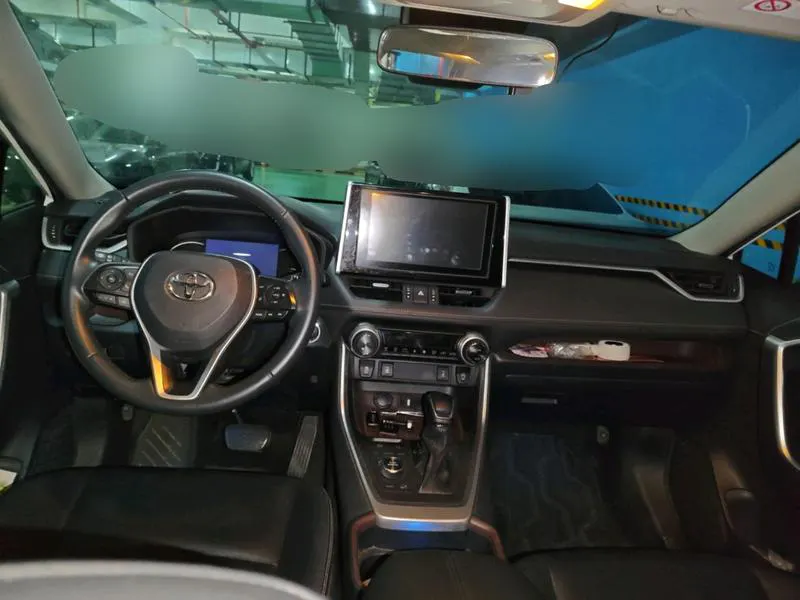 2020 Toyota RAV4 thumbnail 11