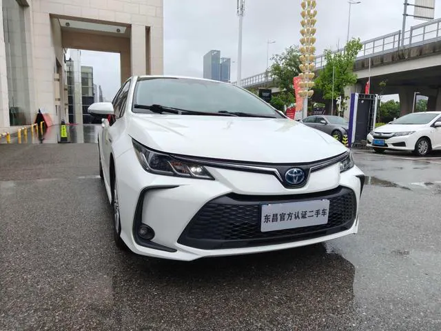 2023 Toyota Corolla thumbnail 3