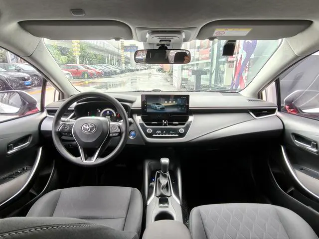 2023 Toyota Corolla thumbnail 4