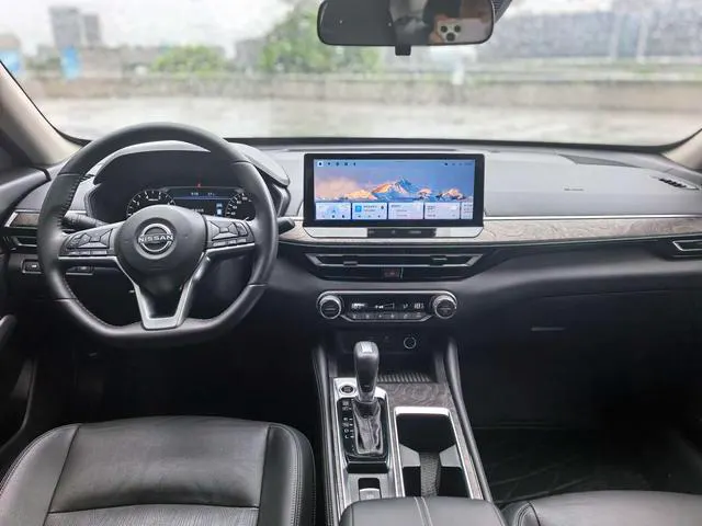 2022 Nissan Altima thumbnail 4