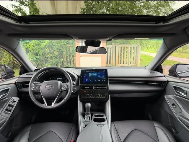 2023 Toyota Camry thumbnail 4