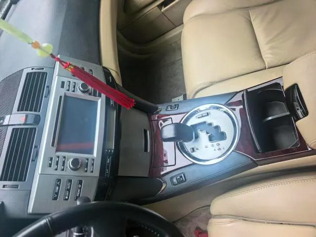 2010 Toyota Mark X thumbnail 4