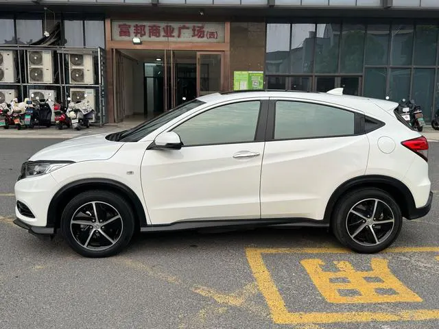 2020 Honda Vezel thumbnail 3