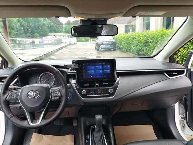 2022 Toyota Corolla thumbnail 4