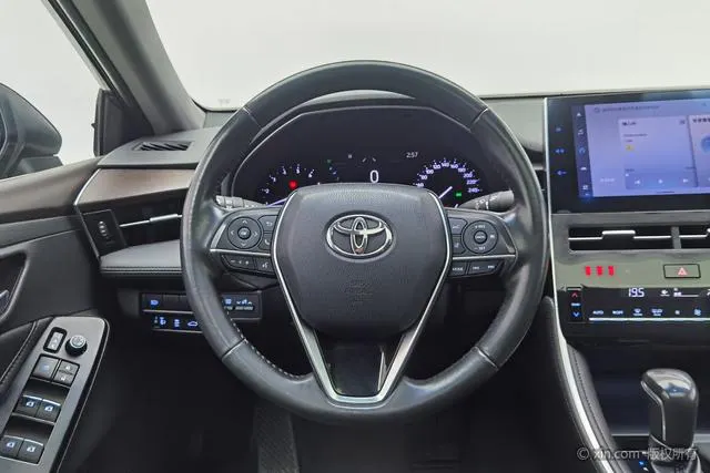 2023 Toyota Camry thumbnail 5