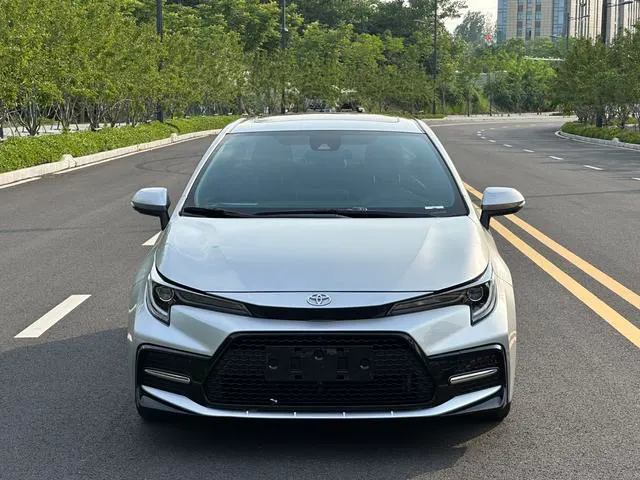 2022 Toyota Corolla thumbnail 2