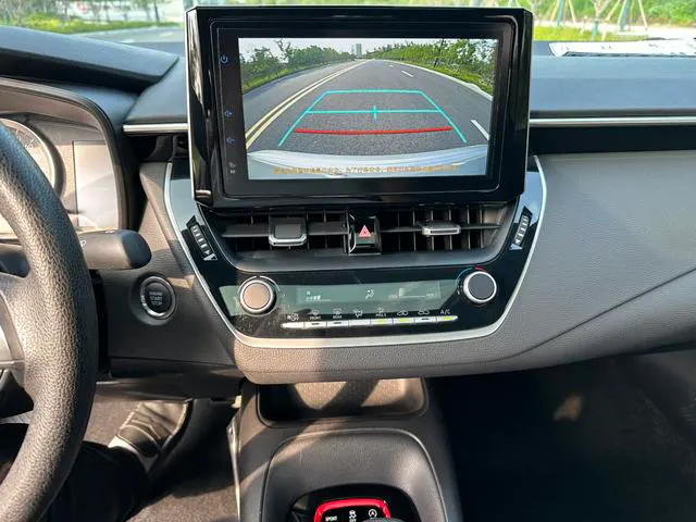 2022 Toyota Corolla thumbnail 5