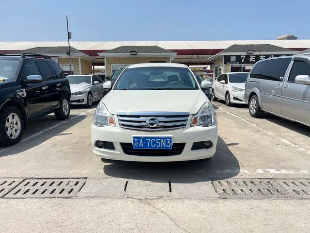 2012 Nissan Sylphy thumbnail 2