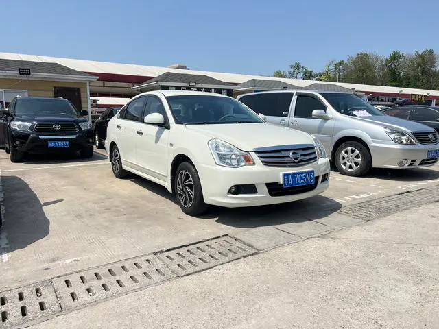 2012 Nissan Sylphy thumbnail 3